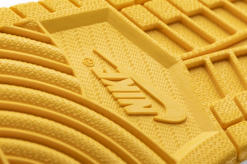 air Jordan 1 Mid SE Lakers  852542-700