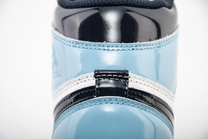 air Jordan 1 Retro High UNC Patent  CD0461-401