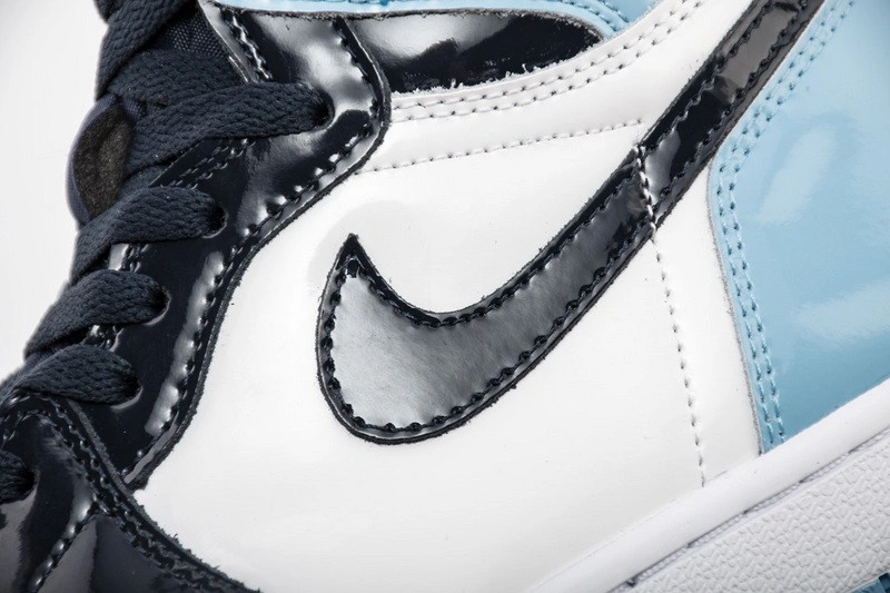 air Jordan 1 Retro High UNC Patent  CD0461-401