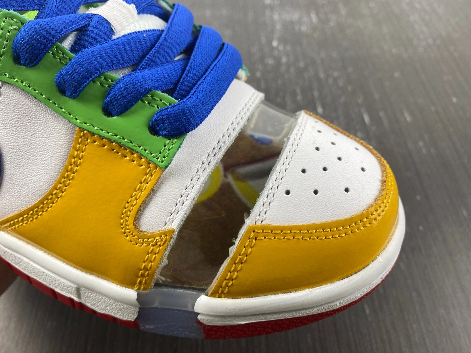 eBay x Nike SB Dunk Low 2022 FD8777-100