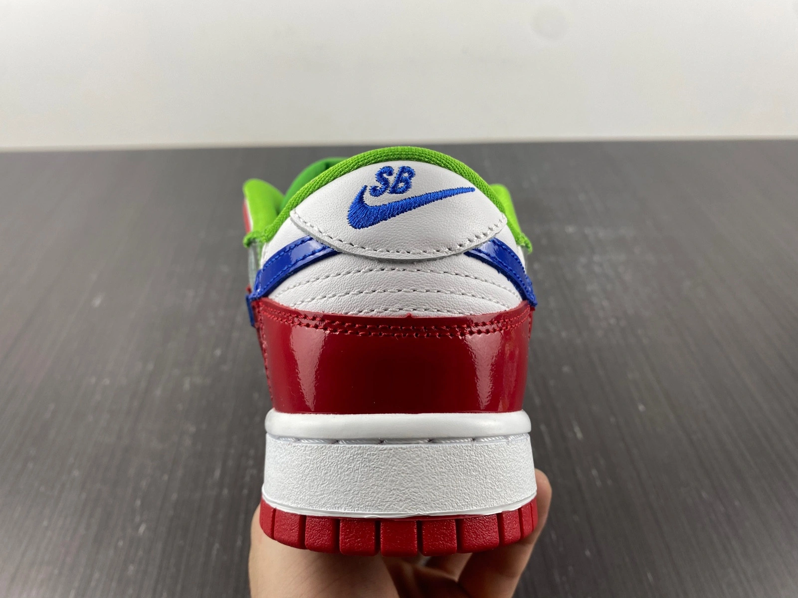 eBay x Nike SB Dunk Low 2022 FD8777-100