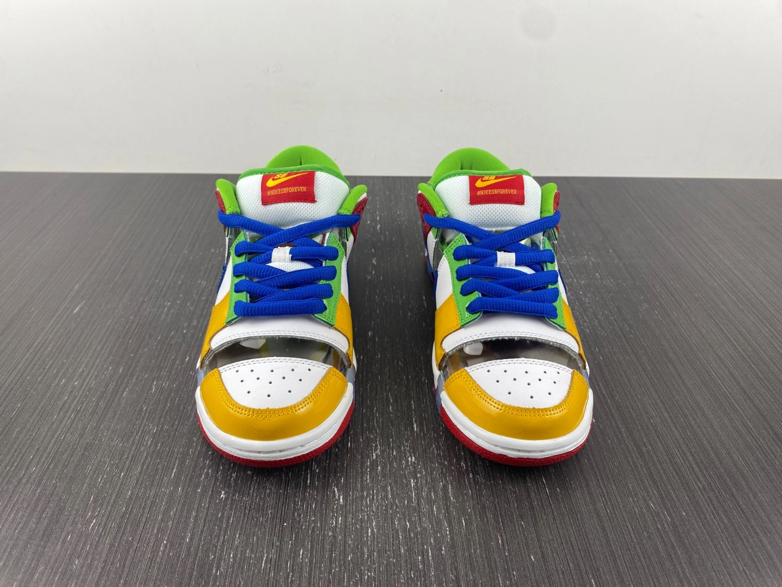 eBay x Nike SB Dunk Low 2022 FD8777-100