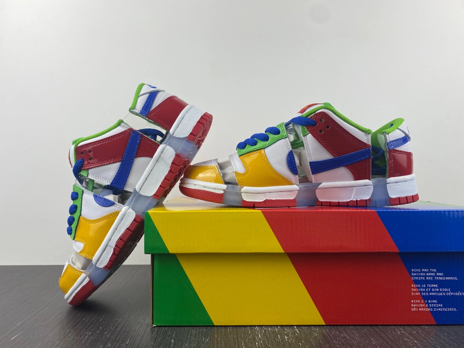 eBay x Nike SB Dunk Low 2022 FD8777-100