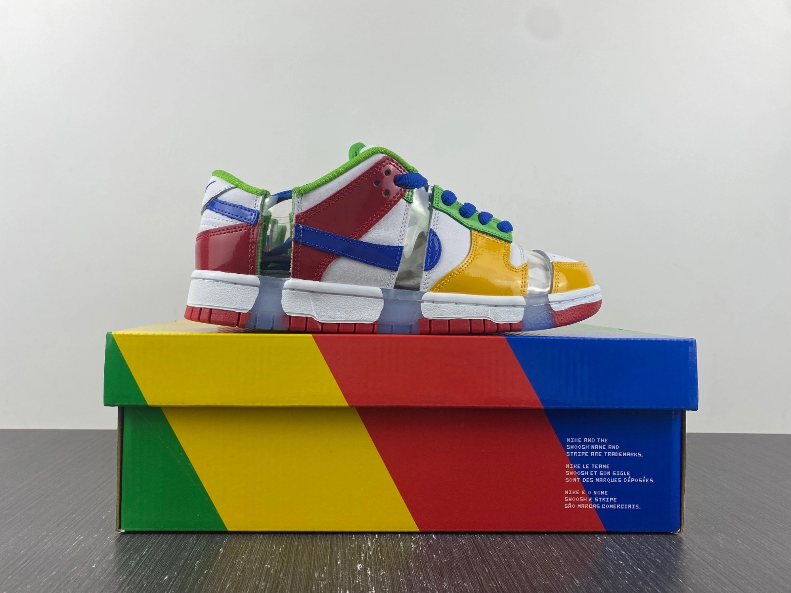 eBay x Nike SB Dunk Low 2022 FD8777-100