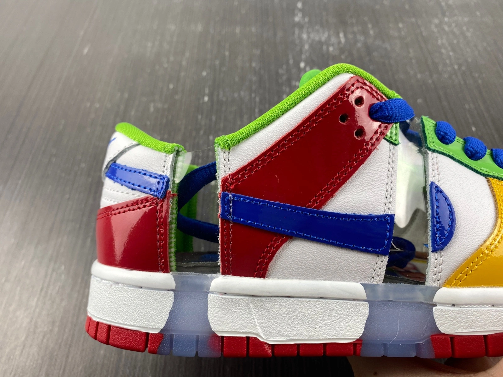 eBay x Nike SB Dunk Low 2022 FD8777-100