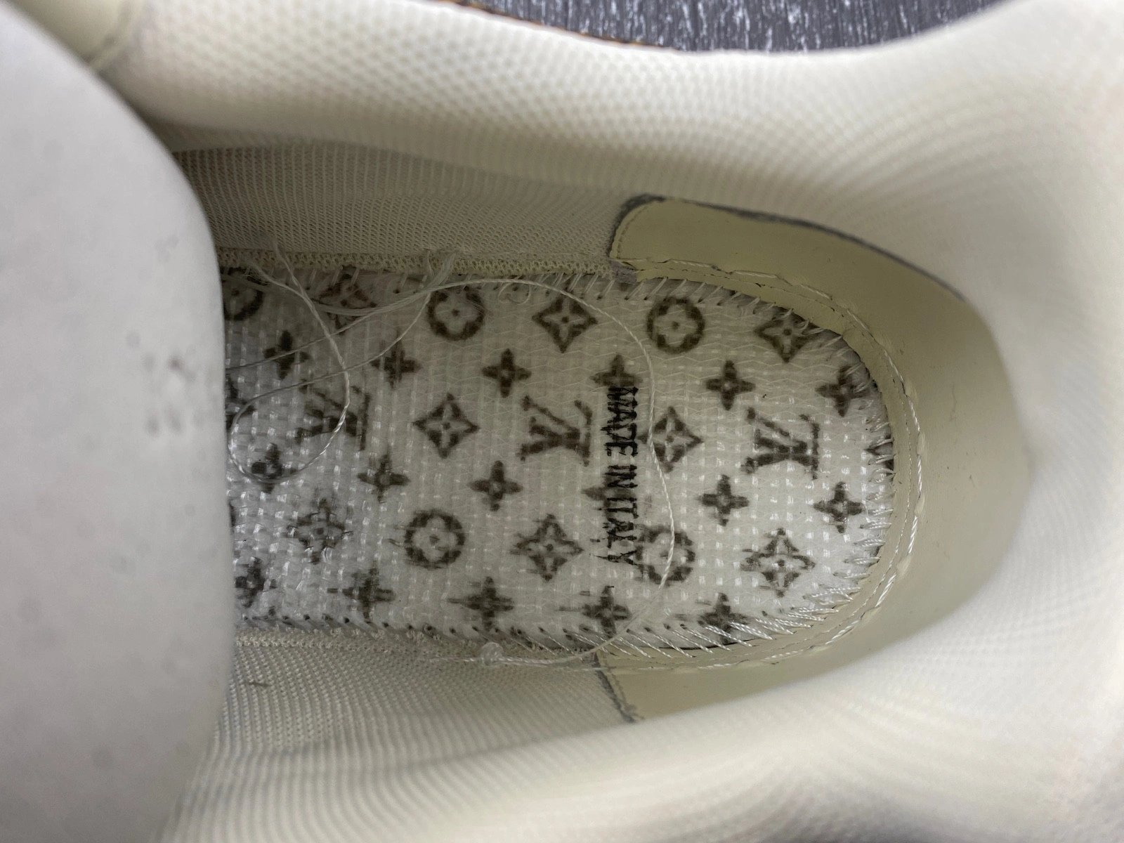 lWE sneakers