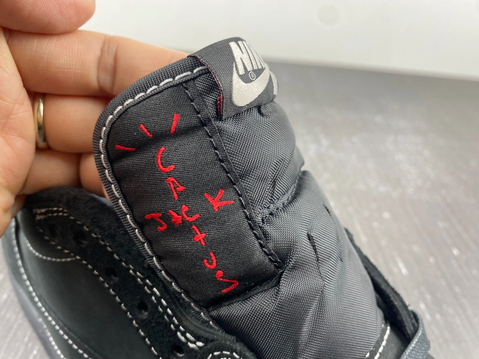 ravis Scott x Air Jordan 1 Low “Black Phantom”  DM7866-001