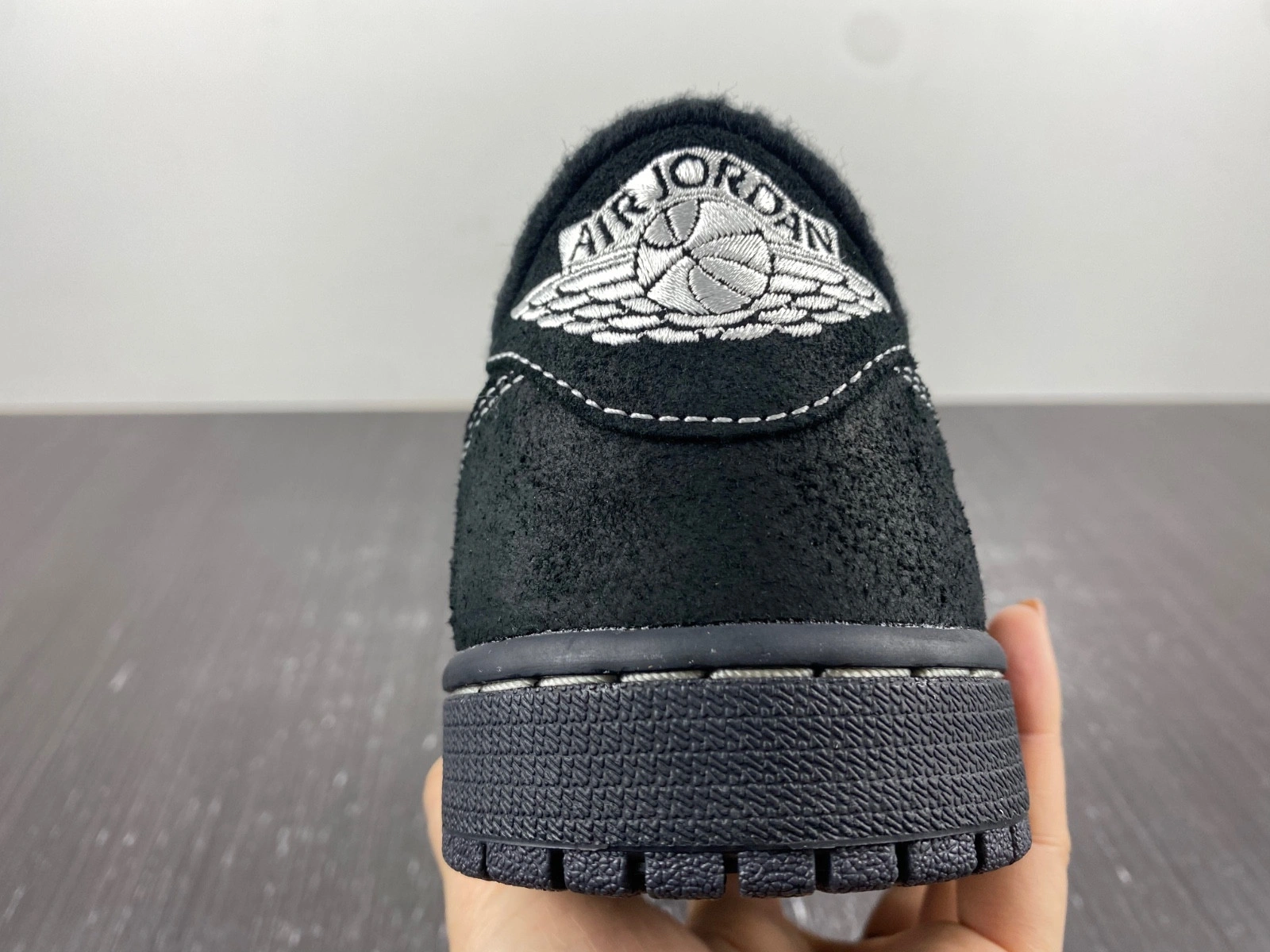 ravis Scott x Air Jordan 1 Low “Black Phantom”  DM7866-001