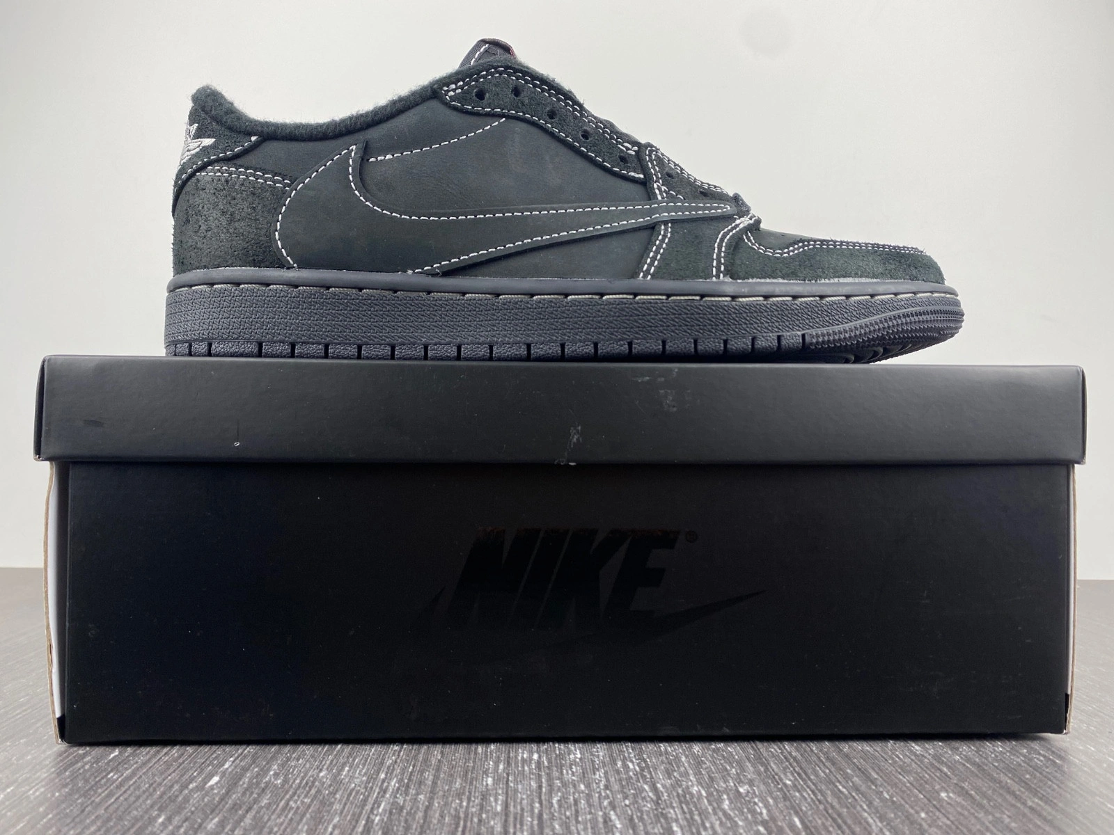 ravis Scott x Air Jordan 1 Low “Black Phantom”  DM7866-001