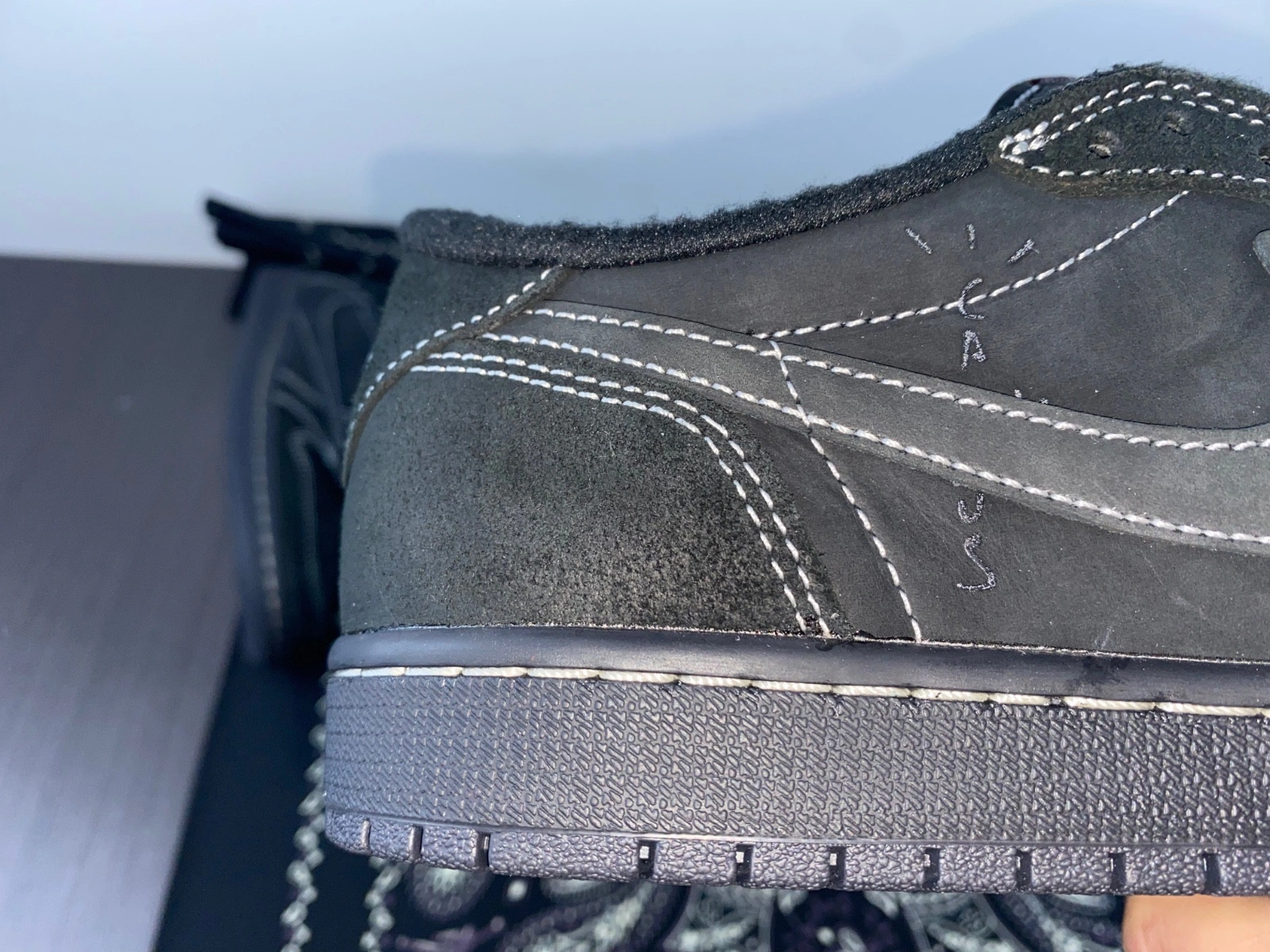 ravis Scott x Air Jordan 1 Low “Black Phantom”  DM7866-001