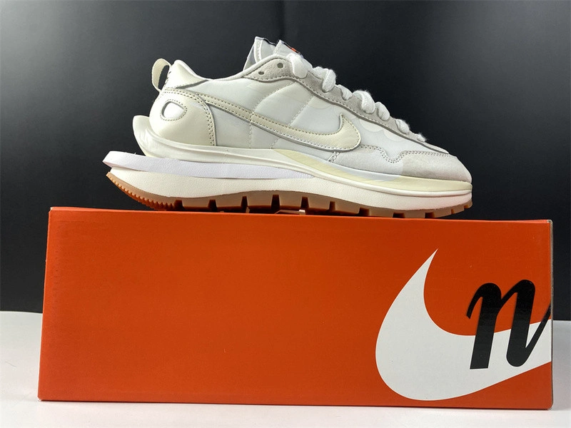 sacai x Nike VaporWaffle 3.0   DD1875-100