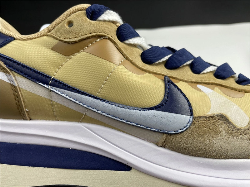 sacai x Nike VaporWaffle 3.0   DD1875-200