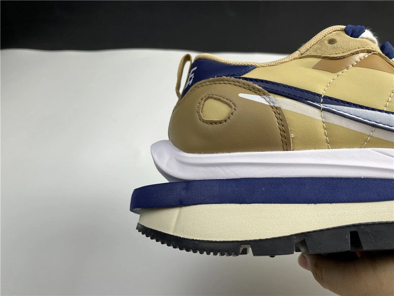 sacai x Nike VaporWaffle 3.0   DD1875-200