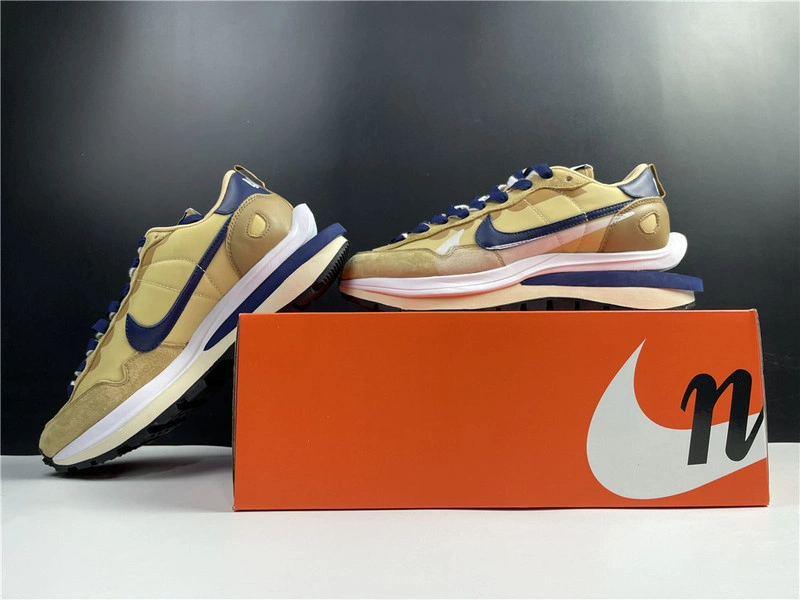 sacai x Nike VaporWaffle 3.0   DD1875-200