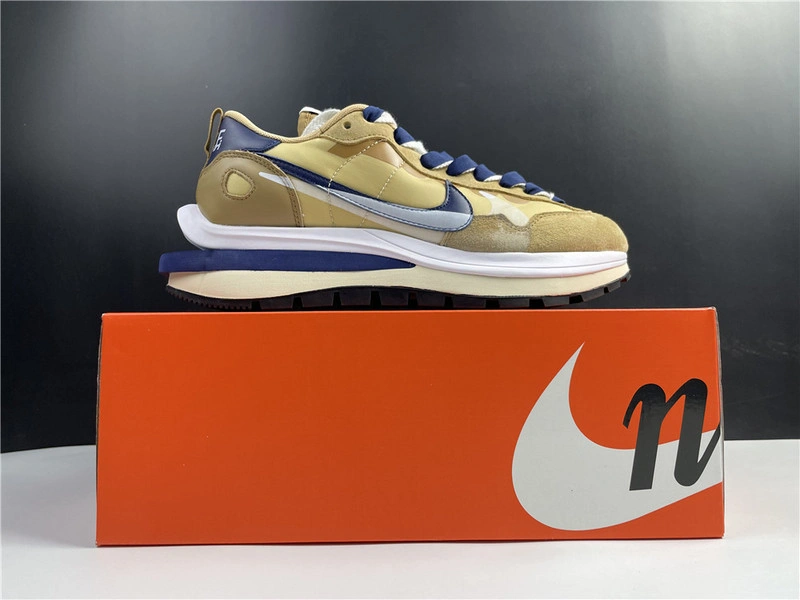 sacai x Nike VaporWaffle 3.0   DD1875-200