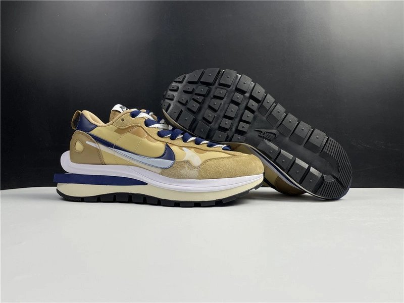 sacai x Nike VaporWaffle 3.0   DD1875-200