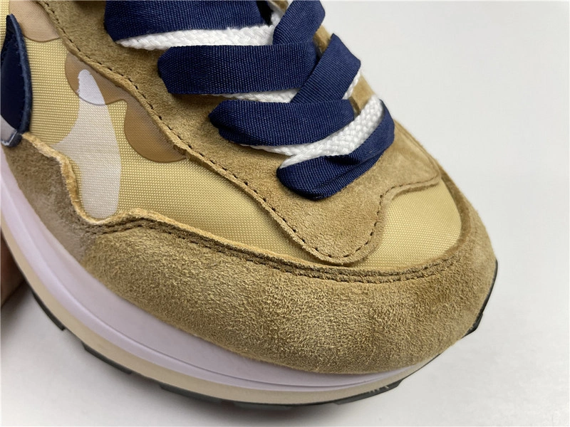 sacai x Nike VaporWaffle 3.0   DD1875-200