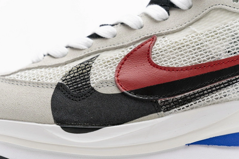 sacai x Nike VaporWaffle 3.0  CV1363-100