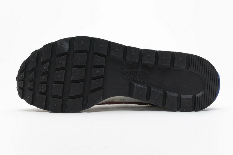 sacai x Nike VaporWaffle 3.0  CV1363-100