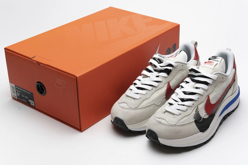 sacai x Nike VaporWaffle 3.0  CV1363-100