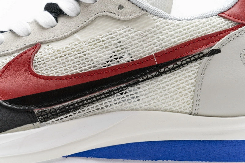 sacai x Nike VaporWaffle 3.0  CV1363-100