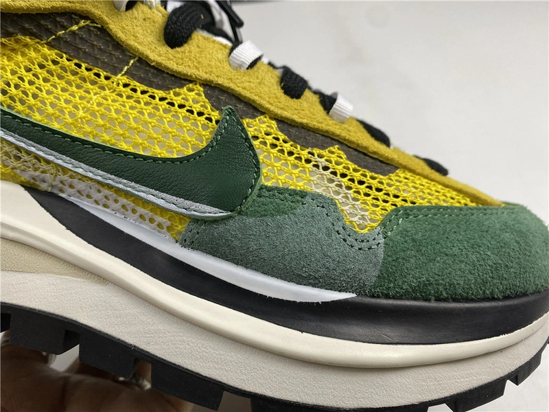 sacai x Nike VaporWaffle “Tour Yellow”  CV1363-700