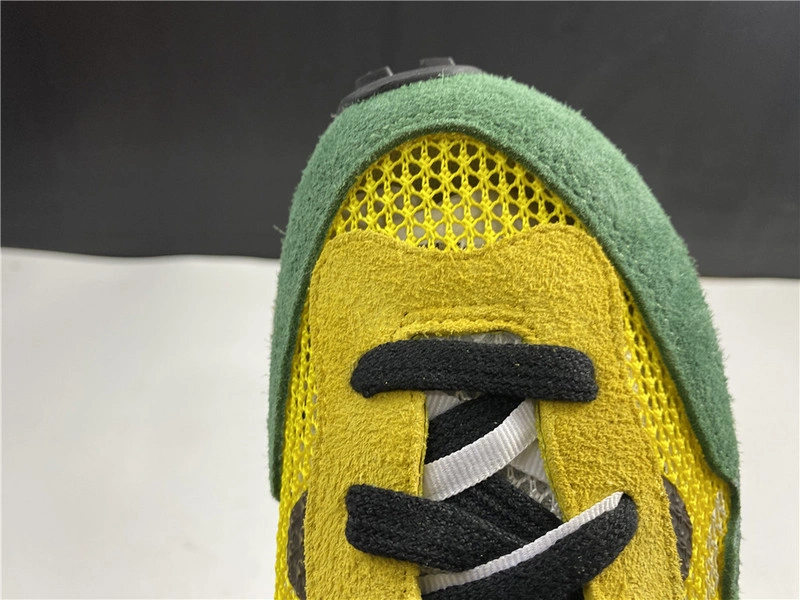 sacai x Nike VaporWaffle “Tour Yellow”  CV1363-700