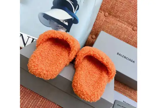 Balenciaga Furry Slide