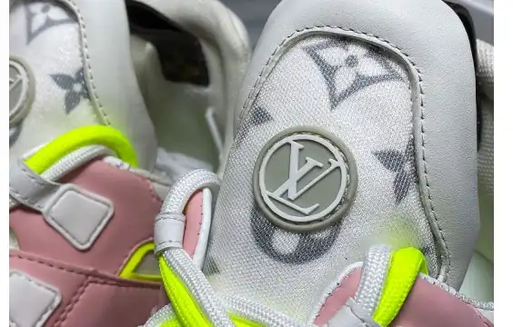 LV ARCHLIGHT SNEAKER