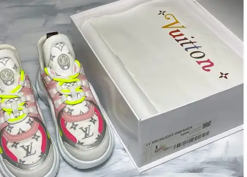 LV ARCHLIGHT SNEAKER
