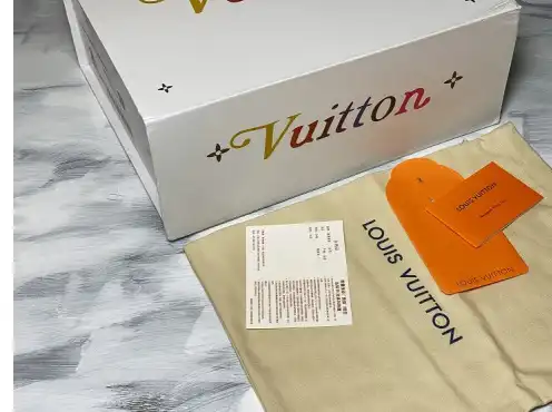 LV ARCHLIGHT SNEAKER