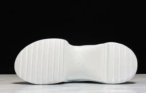 LV ARCHLIGHT SNEAKER