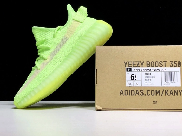 ADIDAS YEEZY BOOST 350 V2 “Glow in the dark”EG5293