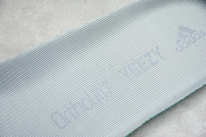 ADIDAS YEEZY BOOST 700 “TEAL BLUE” FW2499