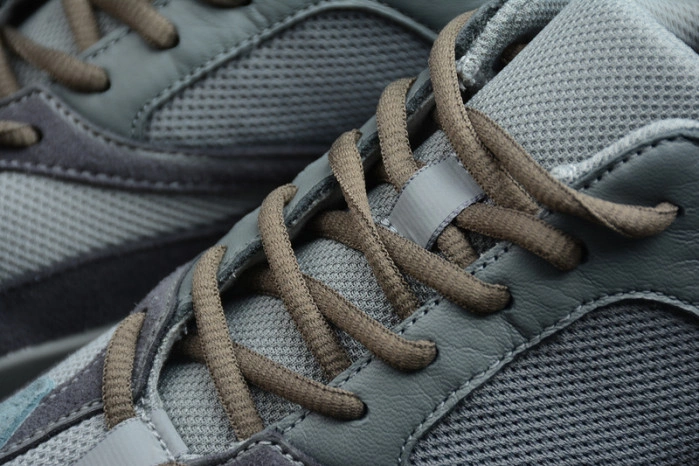 ADIDAS YEEZY BOOST 700 “TEAL BLUE” FW2499