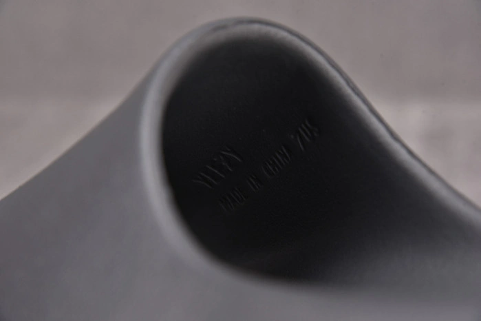 ADIDAS YEEZY SLIDE Onyx HQ6448