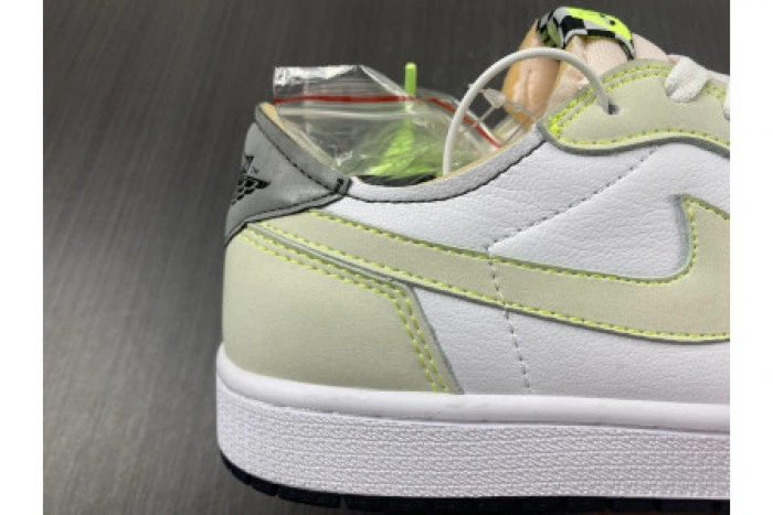 AIR JORDAN 1 LOW OG WHITE GHOST GREEN-BLACK DM7837-103