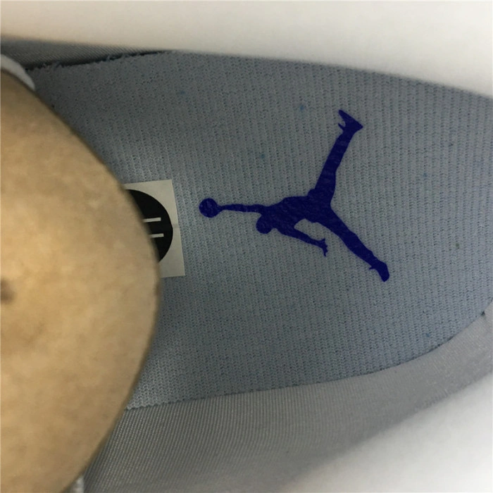 AIR JORDAN 1 MID HYPER ROYAL HYPER VIOLET-WHITE 554724-451