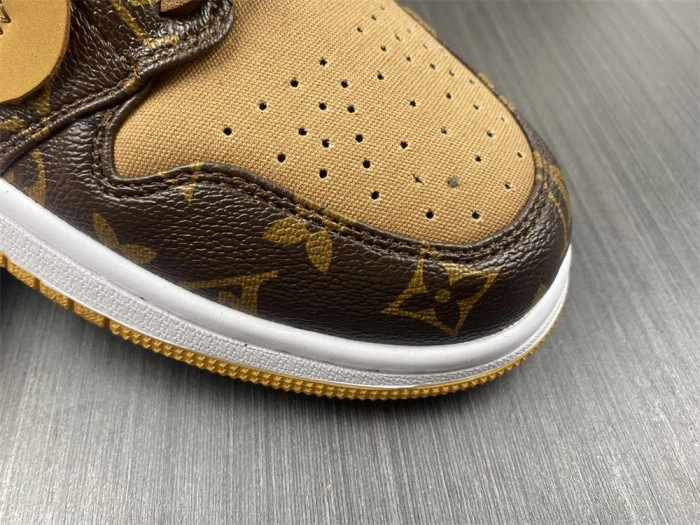 AIR JORDAN 1 O-W -LouiV Low Top (WITH CASE)