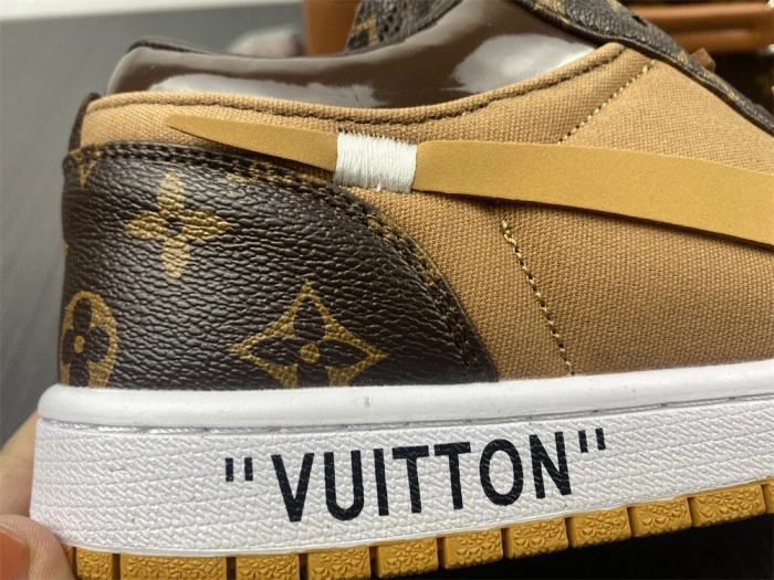 AIR JORDAN 1 O-W -LouiV Low Top (WITH CASE)
