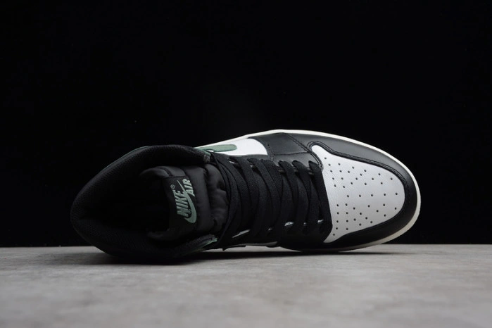 AIR JORDAN 1 RETRO HIGH OG “CLAY GREEN” 555088-135