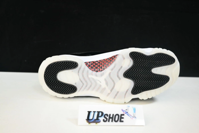 AIR JORDAN 11 RETRO LOW BLACK-WHITE AV2187 001