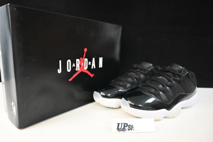 AIR JORDAN 11 RETRO LOW BLACK-WHITE AV2187 001