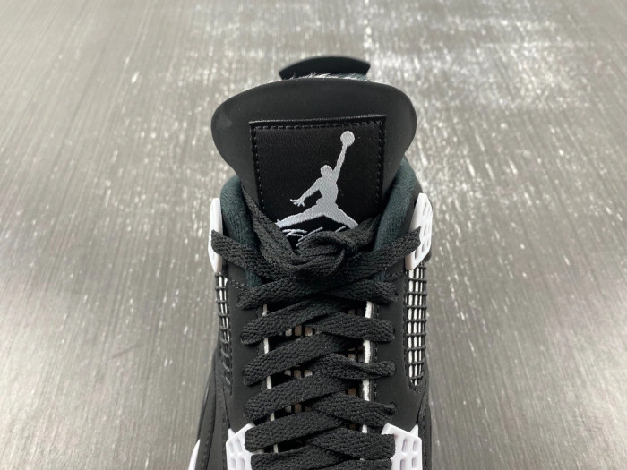 AIR JORDAN 4 RETRO WHITE THUNDER  FQ8135-001
