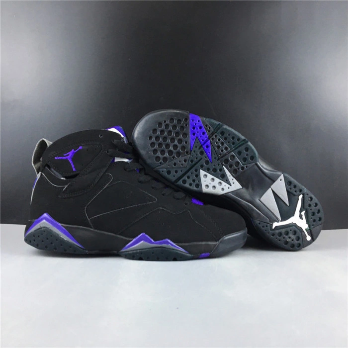 AIR JORDAN 7 RETRO RAY ALLEN BUCKS 304775-053
