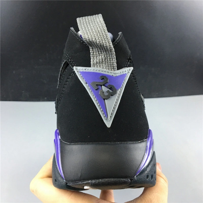 AIR JORDAN 7 RETRO RAY ALLEN BUCKS 304775-053