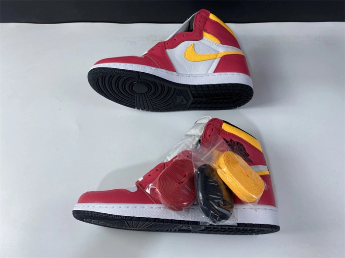 AIR Jordan 1 Retro High OG Light Fusion Red 555088-603