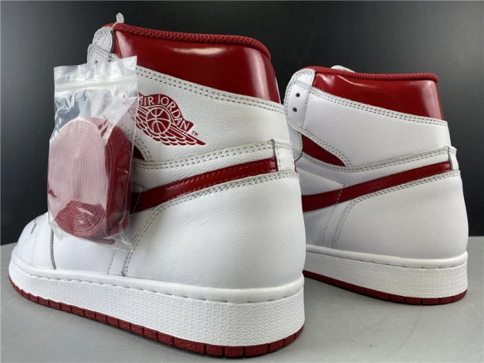 AIR Jordan 1 Retro Metallic Red (2017) 555088-103