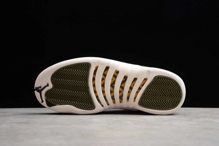 AIR Jordan 12 Retro 'Class of 2003'  130690-301