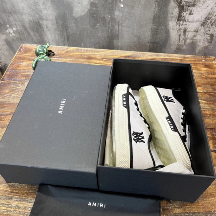 AMIRI STARS SNEAKERS